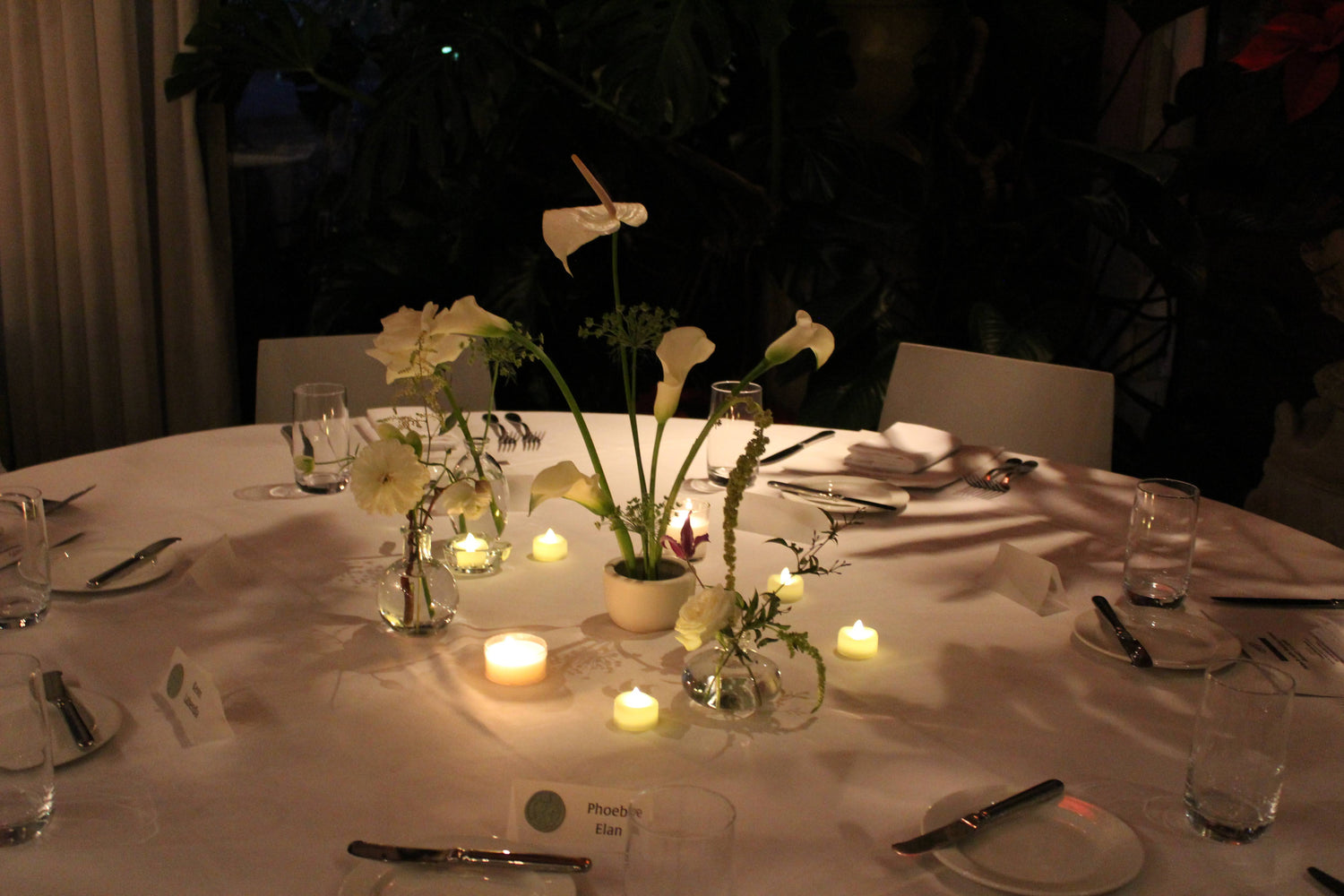 Bud Vase Arrangement (À La Carte)